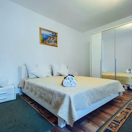 Simundic Apartment *